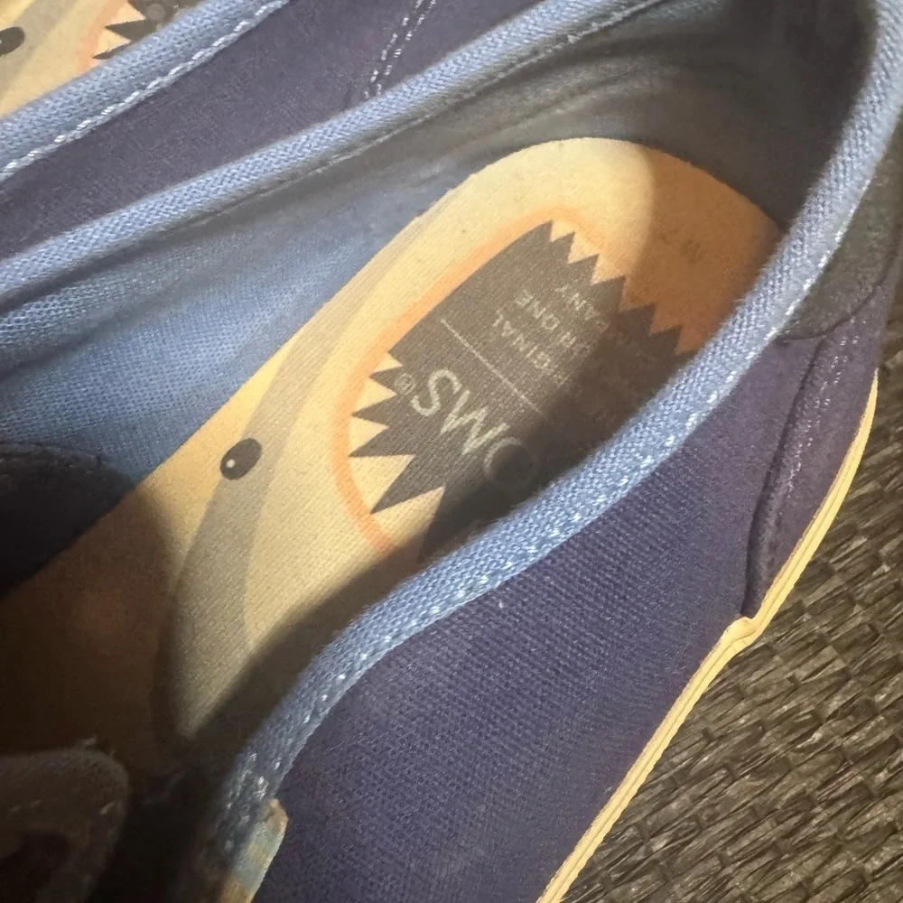 Toms Blue Shark Loafers Comfortable Slip-Ons